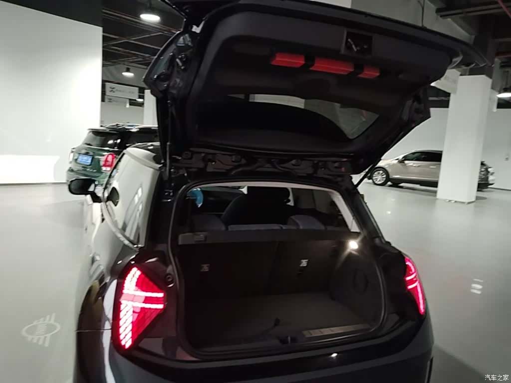 Mini Cooper, 2025 19
