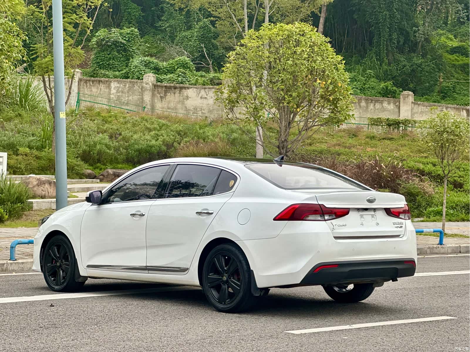 Kia GLS, 2018 13