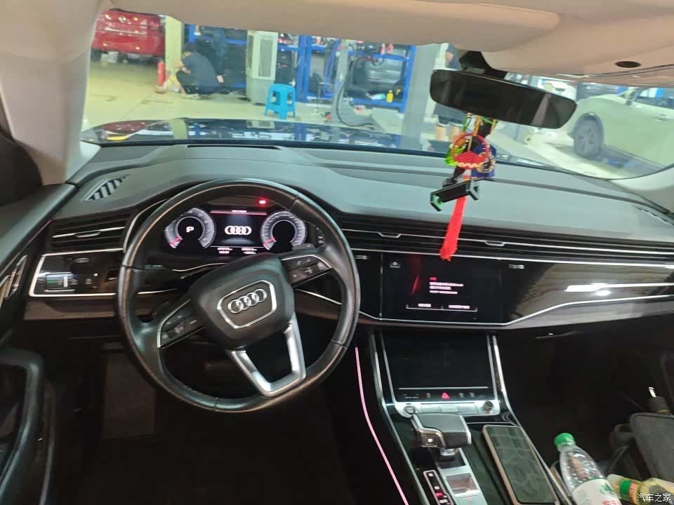 Audi Q8, 2023 3