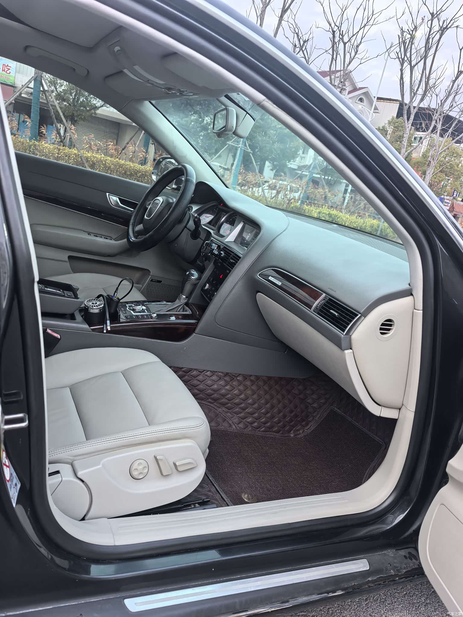Audi A6L, 2011 8