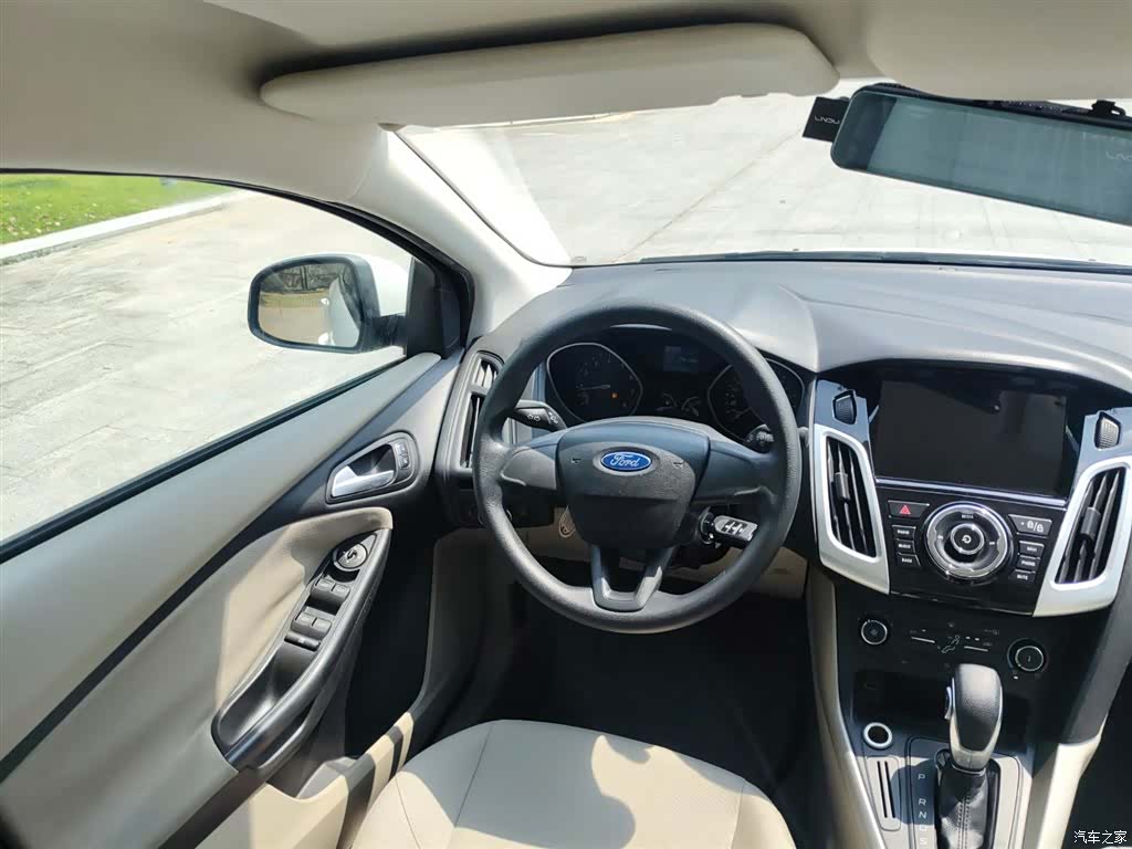 Ford Focus, 2016 8