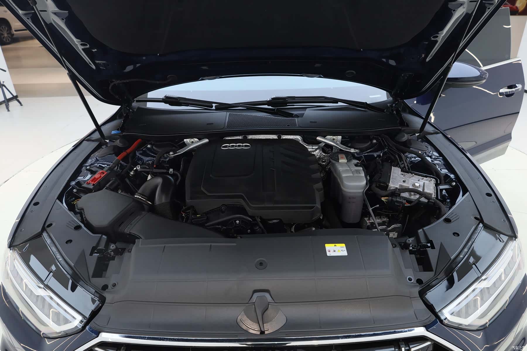 Audi A7L, 2024 17