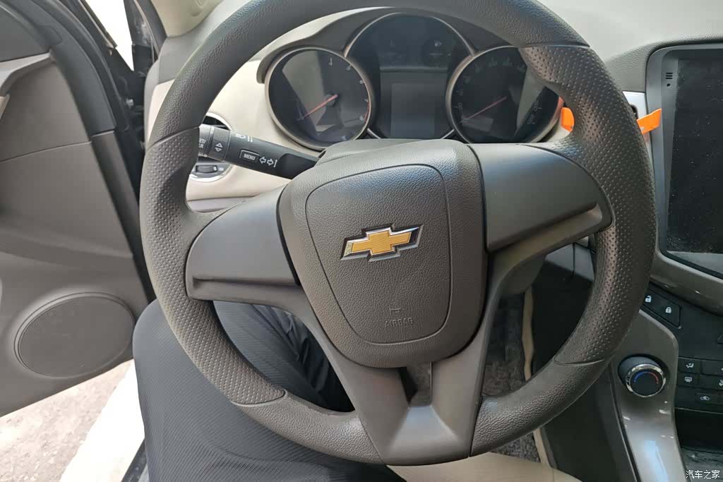 Chevrolet SE, 2015 15