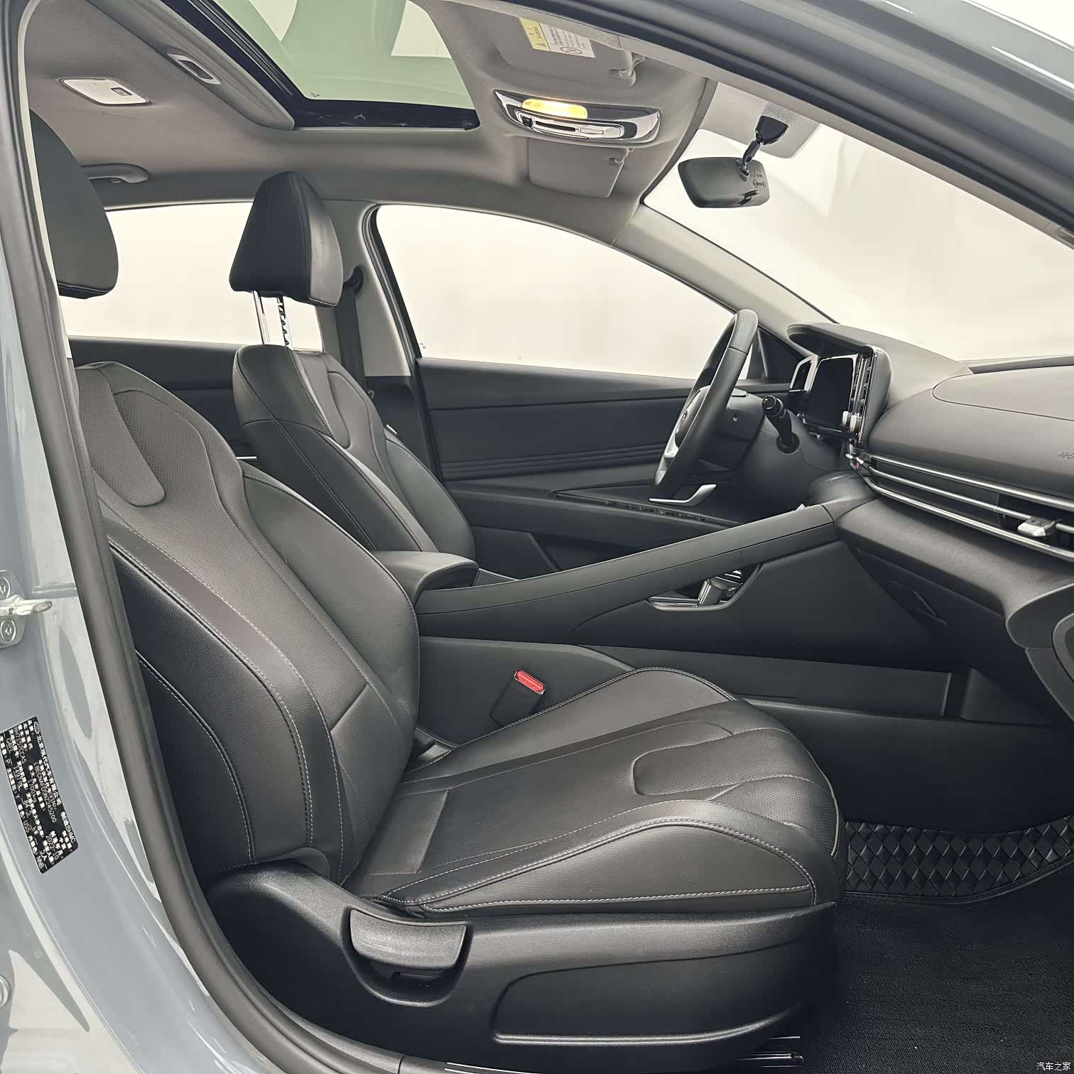 Hyundai Elantra, 2022 9