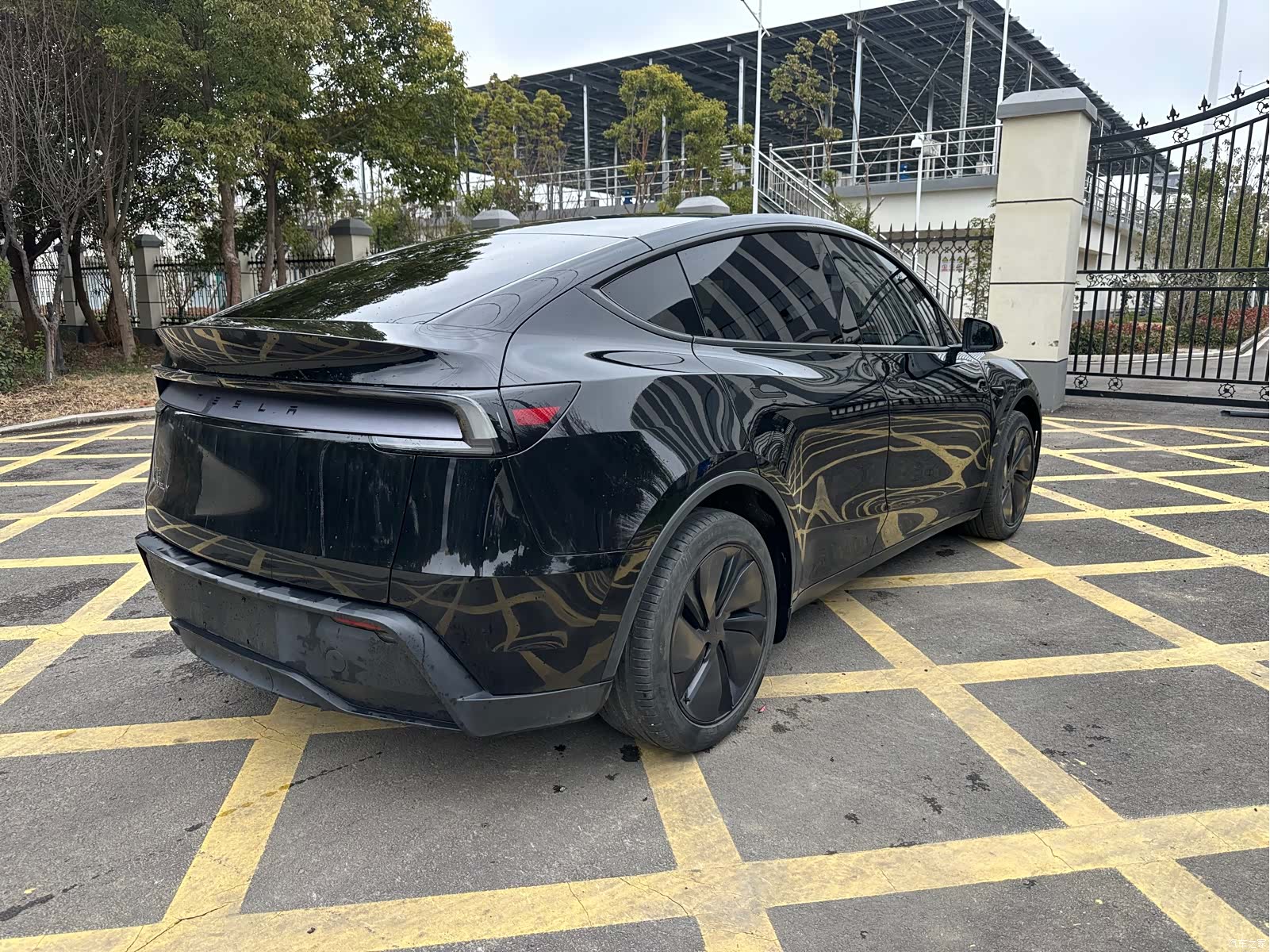 Tesla Model Y, 2025 6