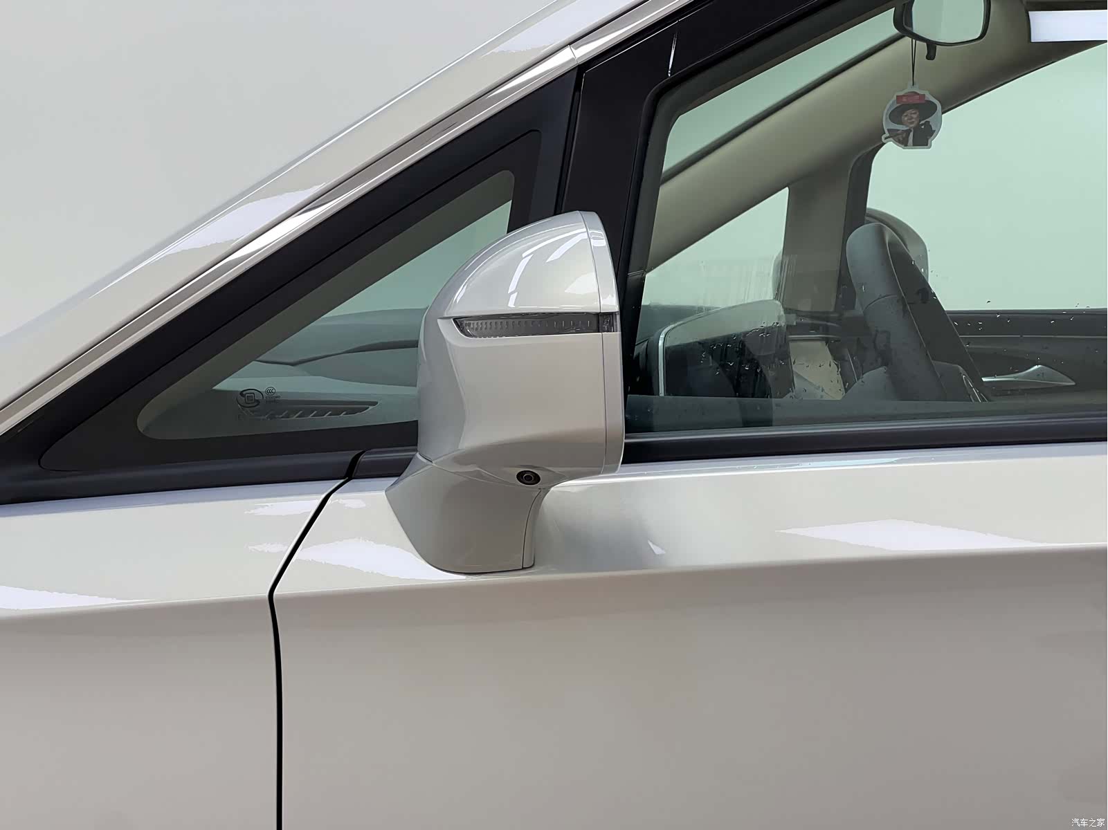 Buick GL8, 2025 10