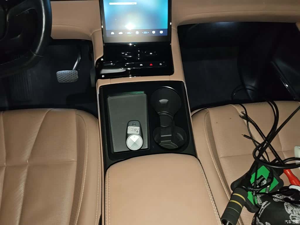 NIO ES8, 2021 14