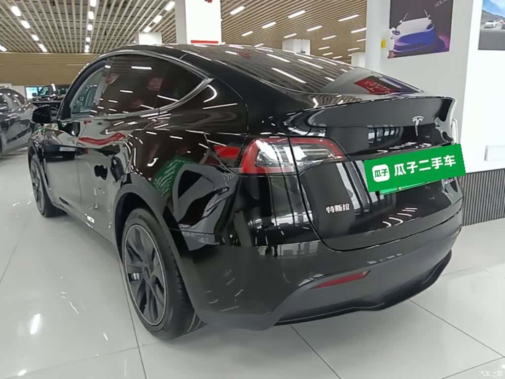 Tesla Model Y, 2023 все фото