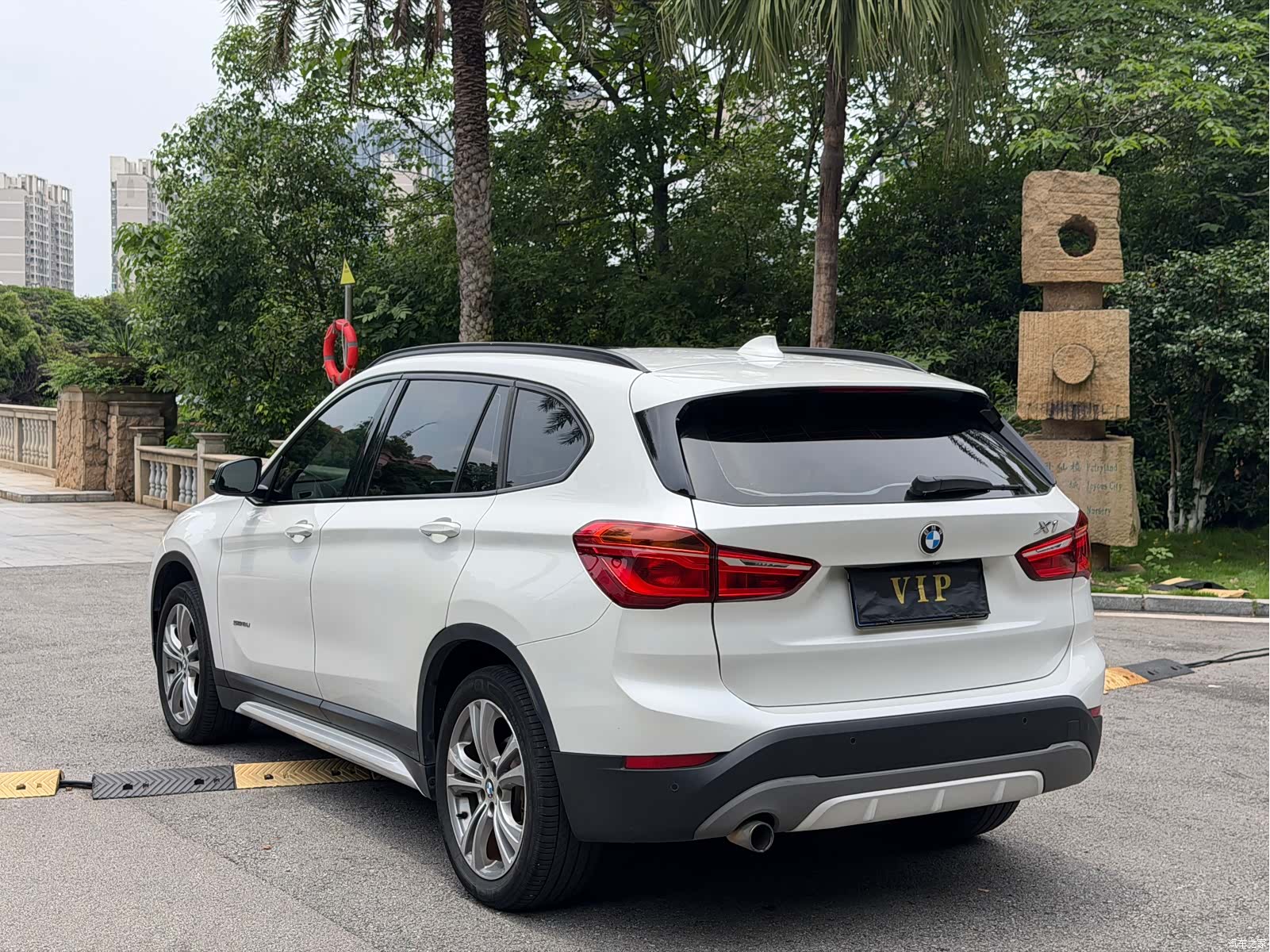 BMW X1, 2018 все фото