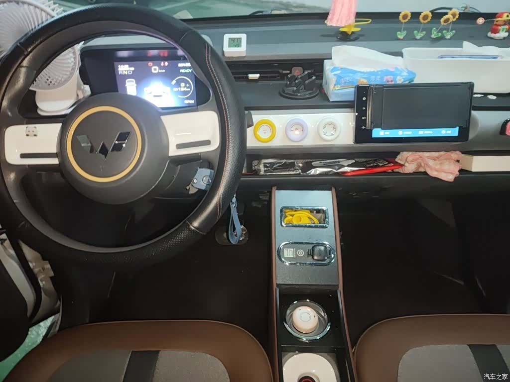 Wuling MINIEV, 2023 10