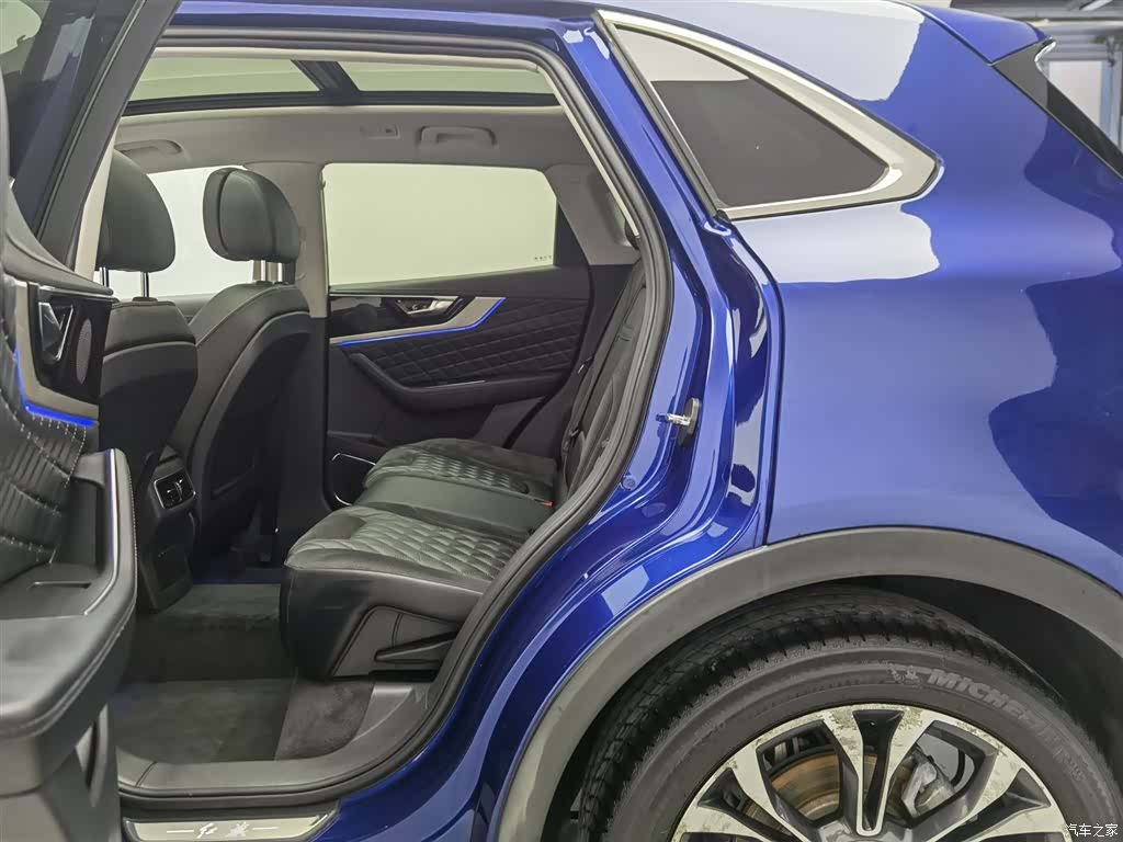 Hongqi HS5, 2019 15