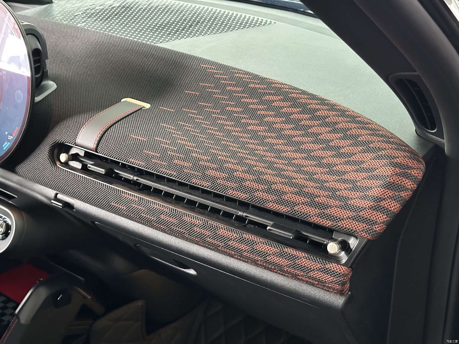 Mini Cooper, 2025 16