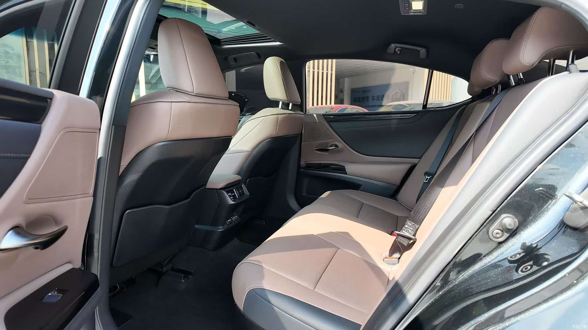 Lexus ES, 2024 6
