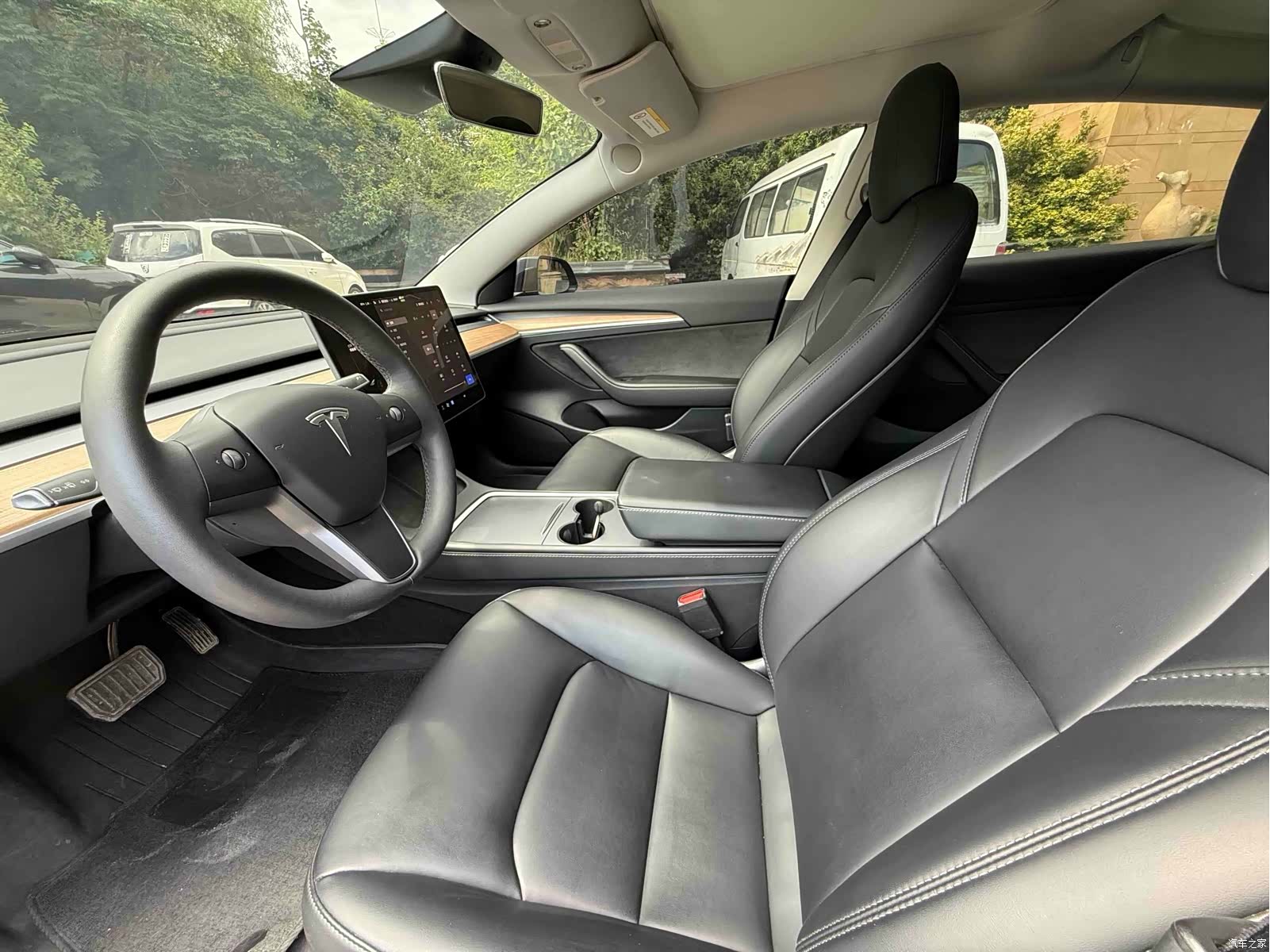 Tesla Model 3, 2023 все фото