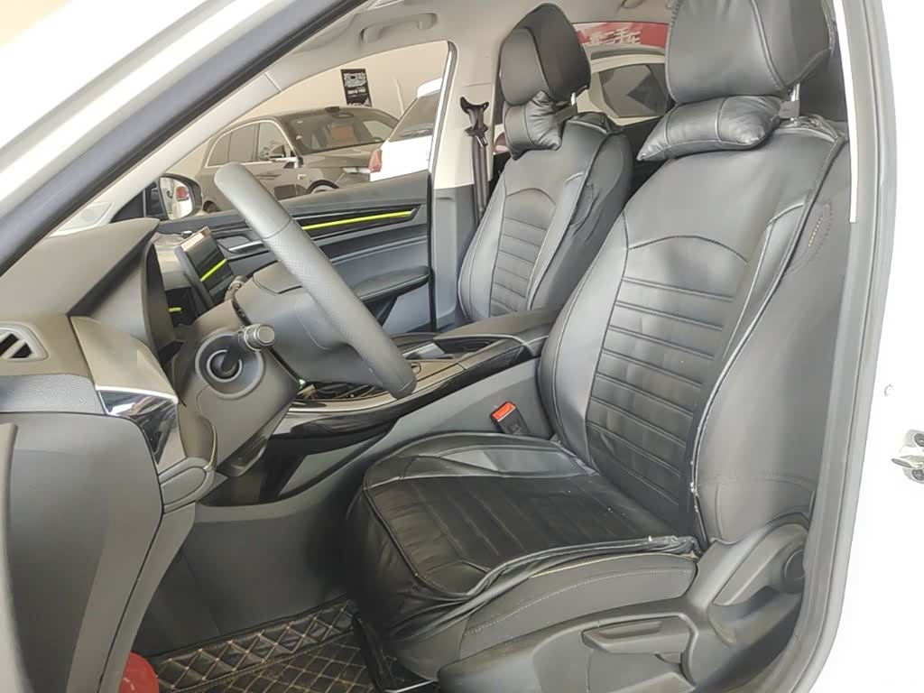 Roewe i5, 2022 15