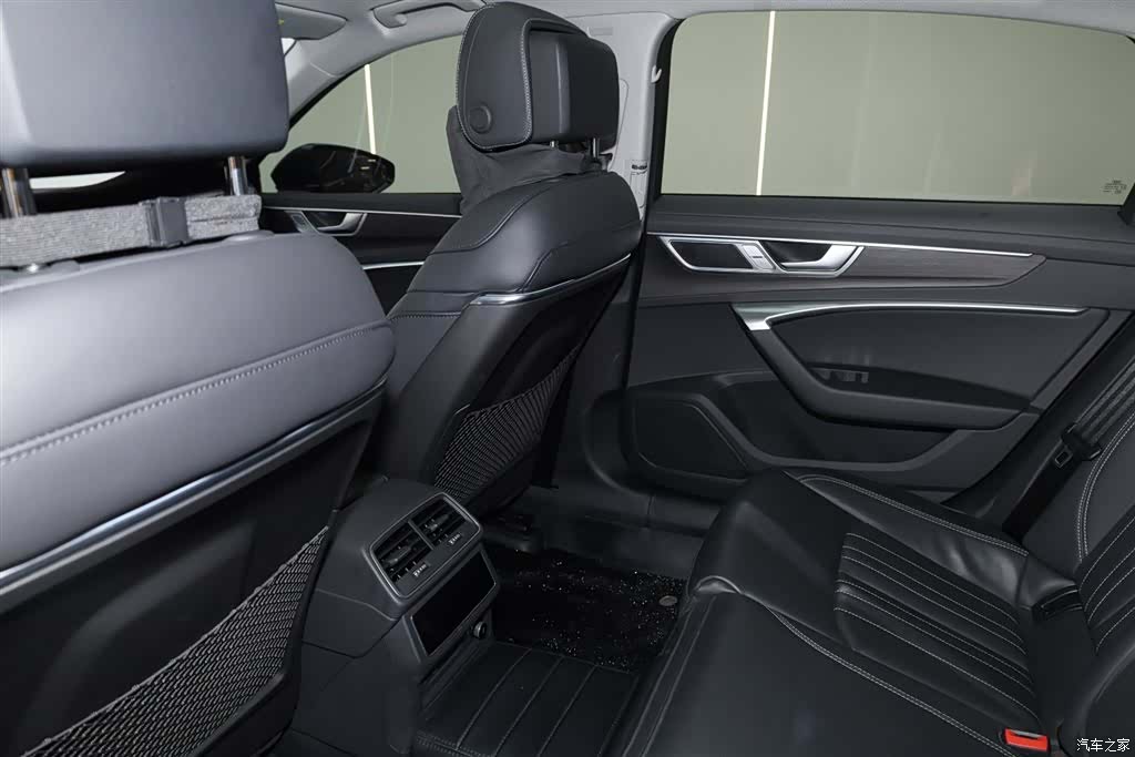 Audi A6L, 2024 21