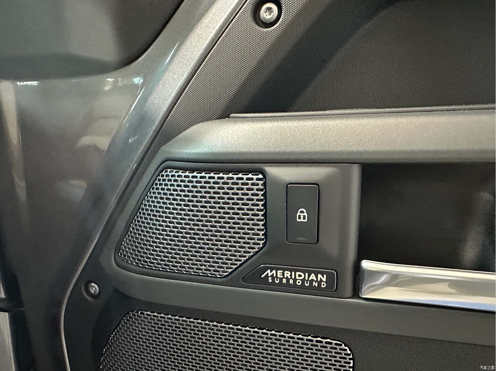 Land Rover Defender, 2023 20