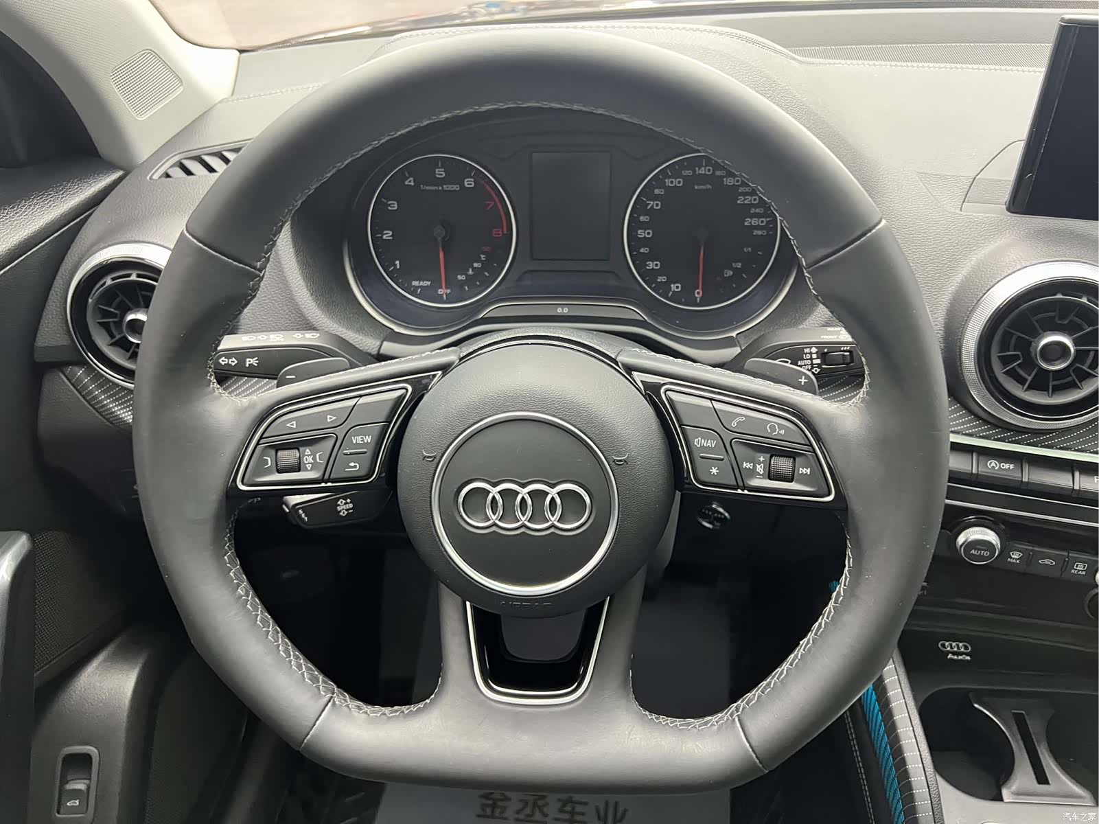 Audi Q2L, 2022 11