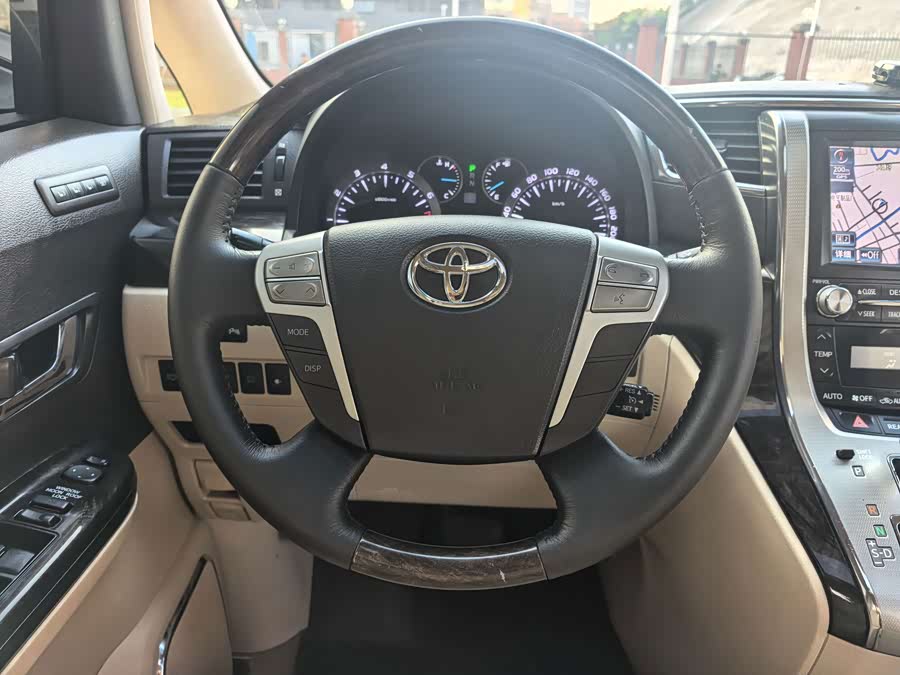 Toyota Alphard 2013, фото 15
