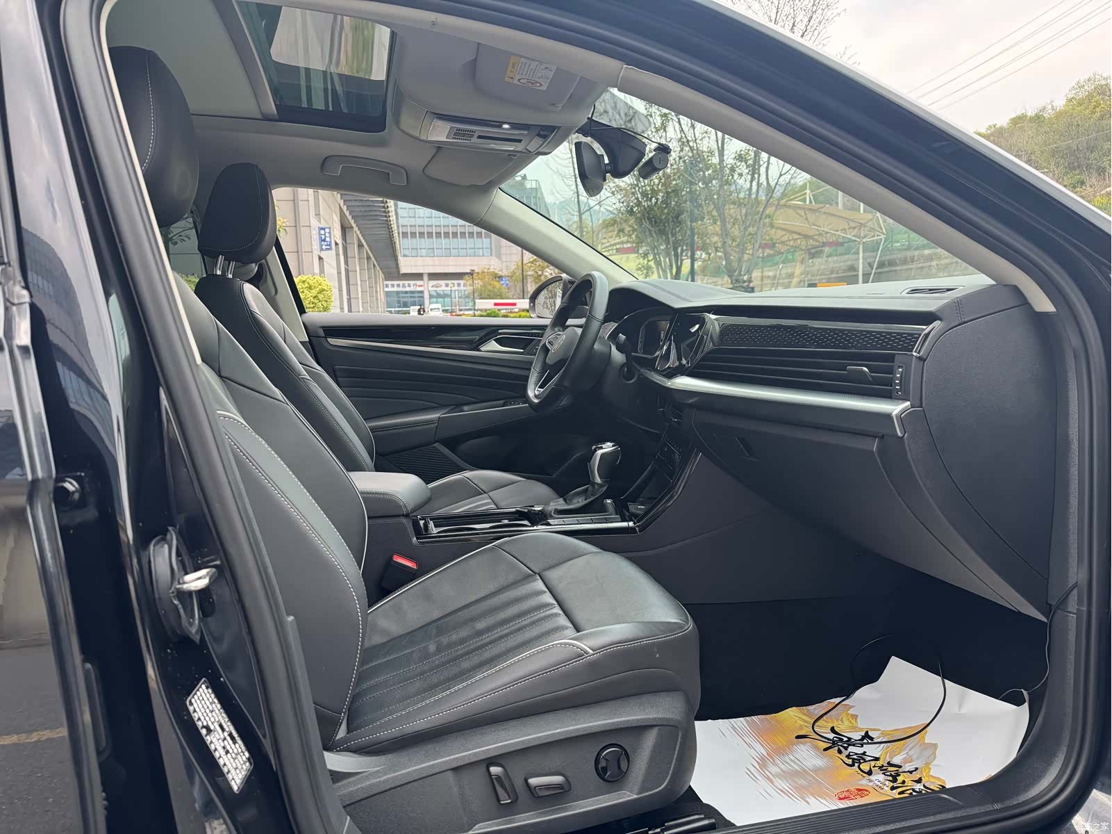 Volkswagen Passat, 2023 9