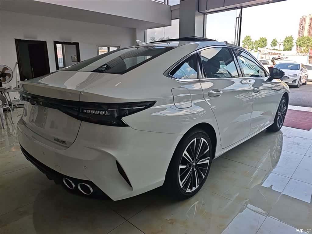 Chery Arrizo 8, 2025 7