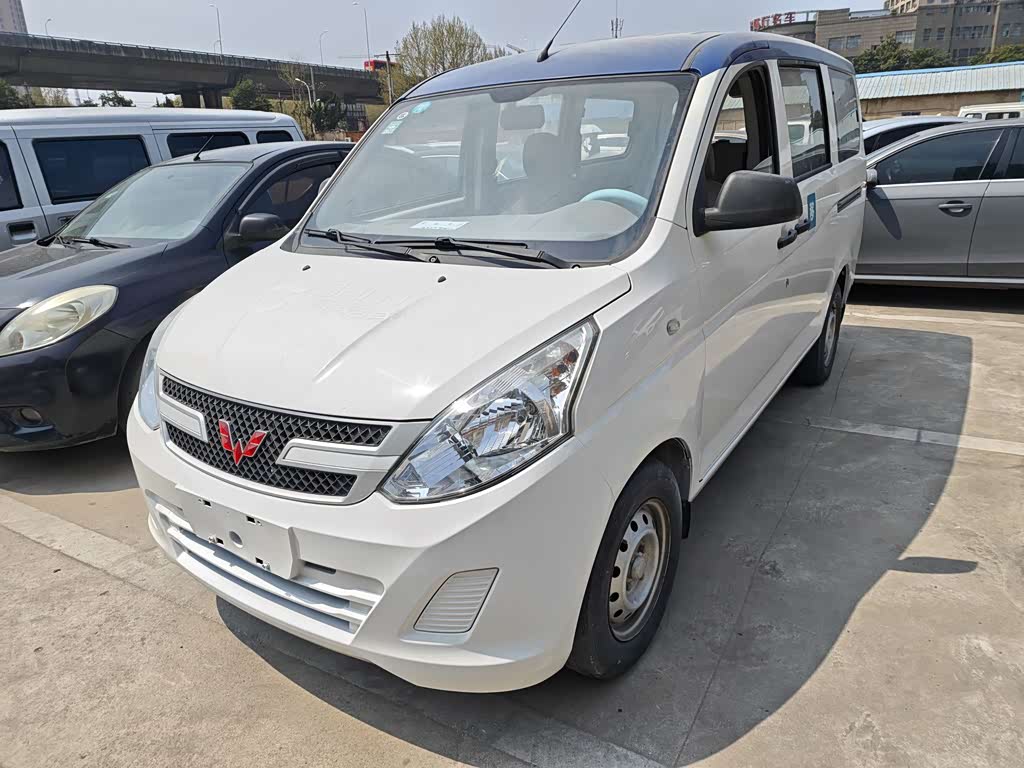 Wuling RongguangV