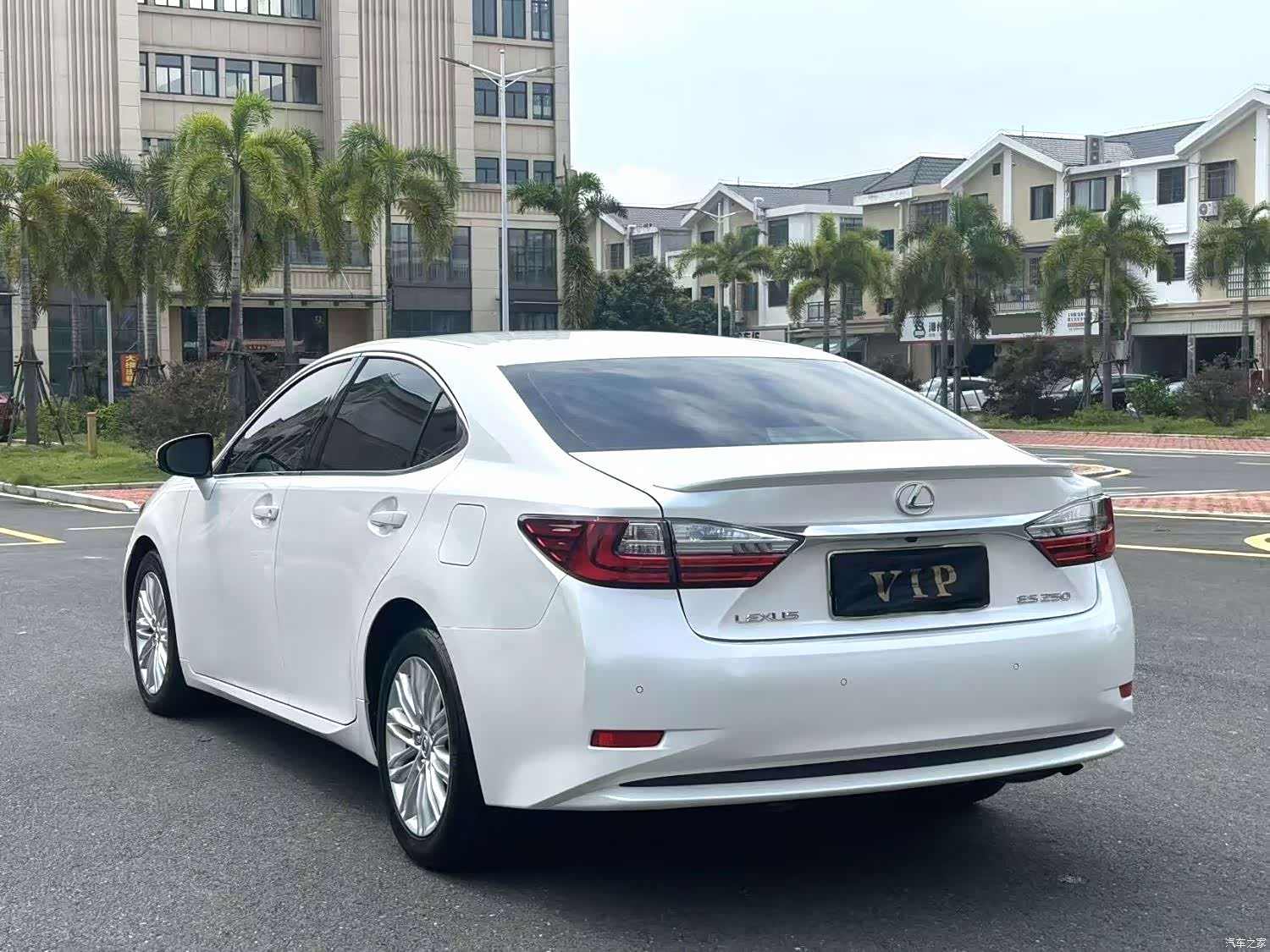 Lexus ES, 2017 7