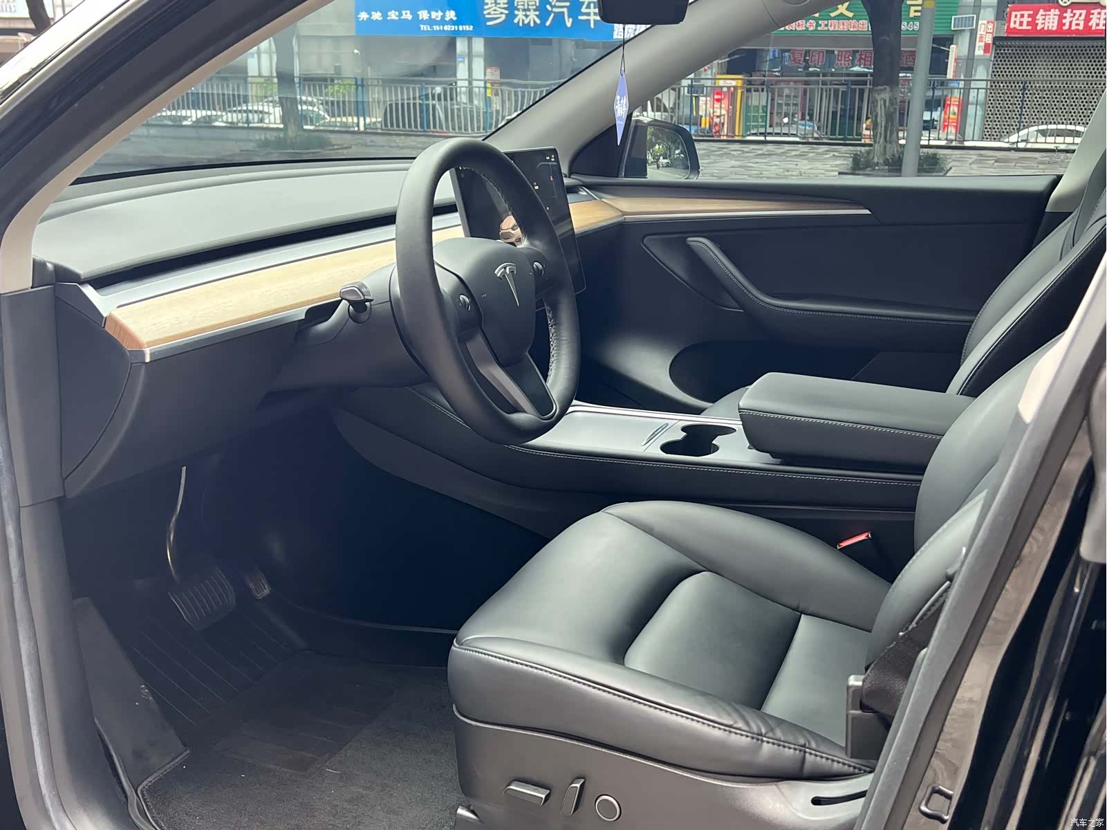 Tesla Model Y, 2022 11
