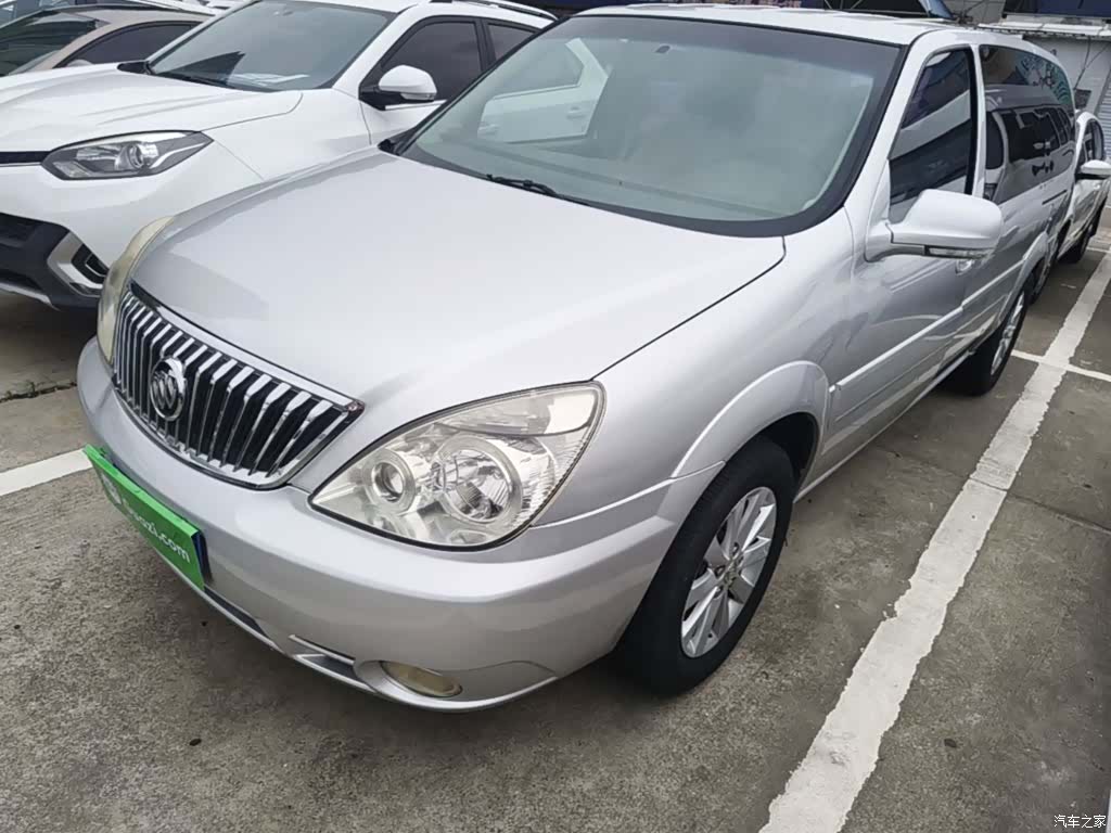 Buick GL8, 2015 1