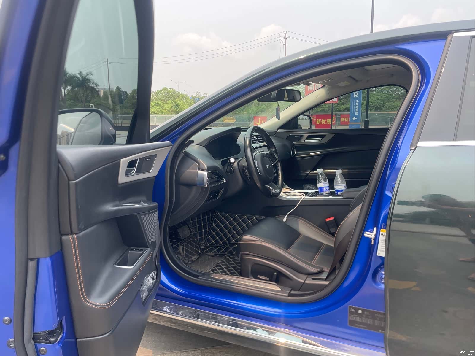 Land Rover XEL, 2018 8