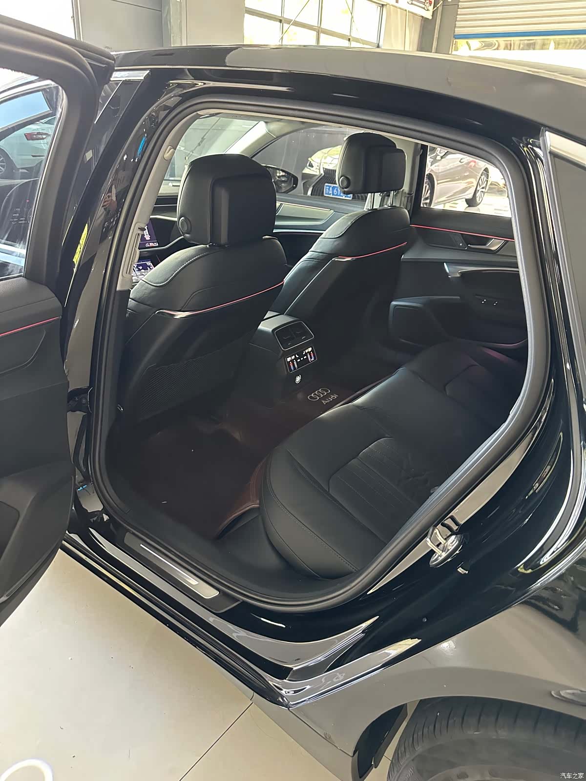Audi A6L, 2022 все фото