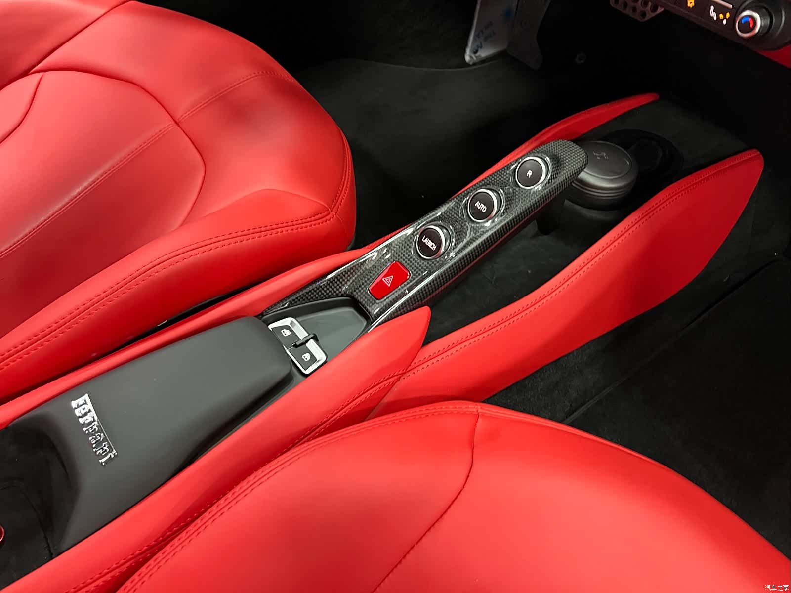 Ferrari F8, 2023 14