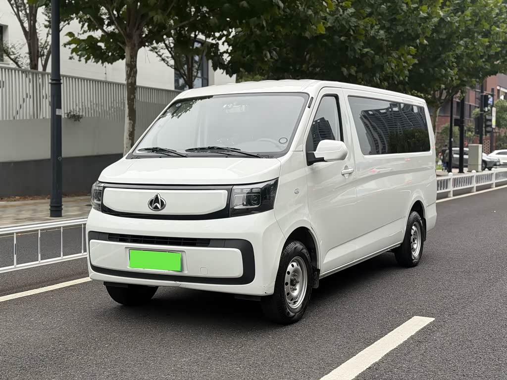 Changan EM80 2026 Comfort 6 мест 320km