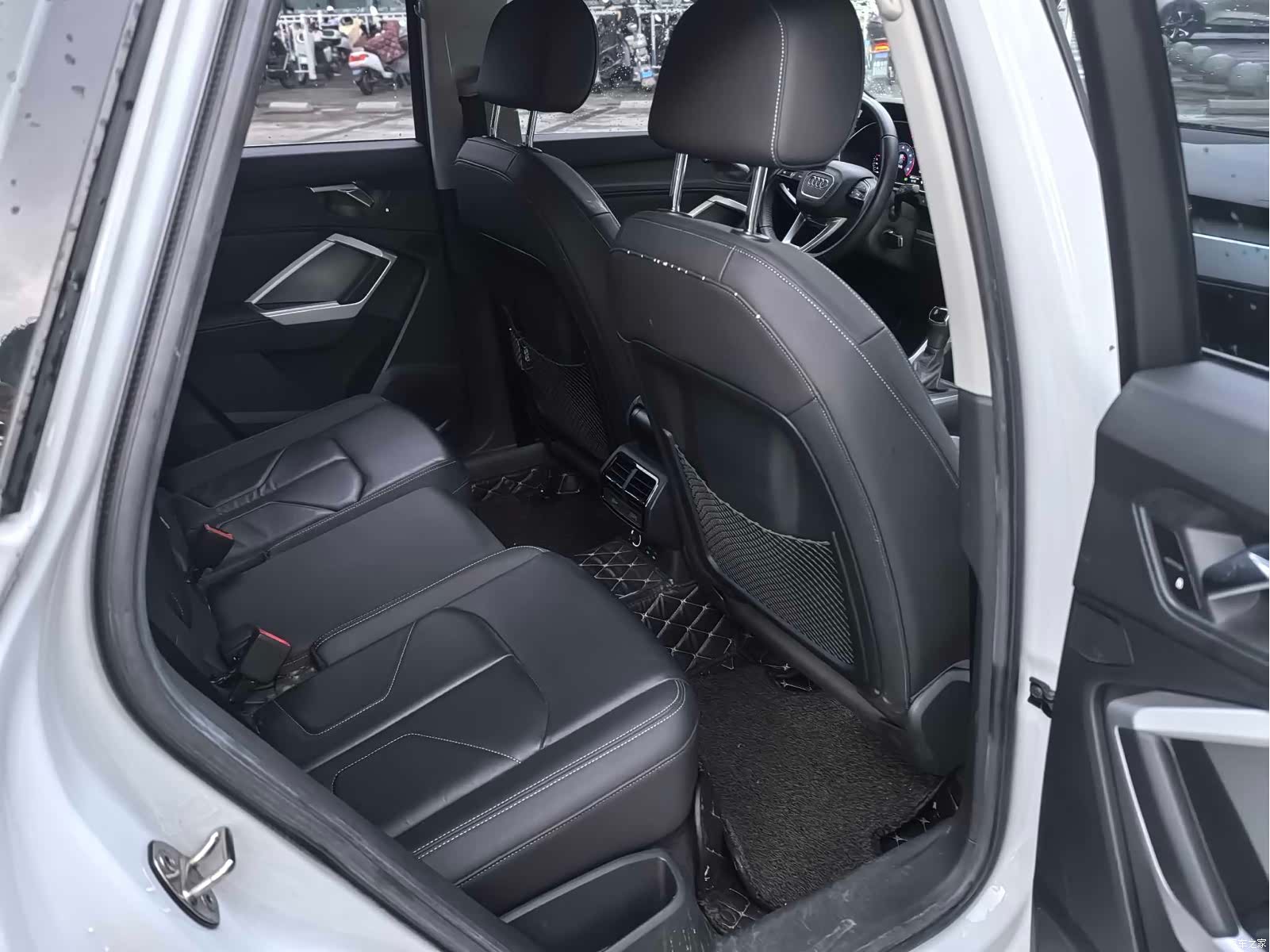 Audi Q3, 2020 9