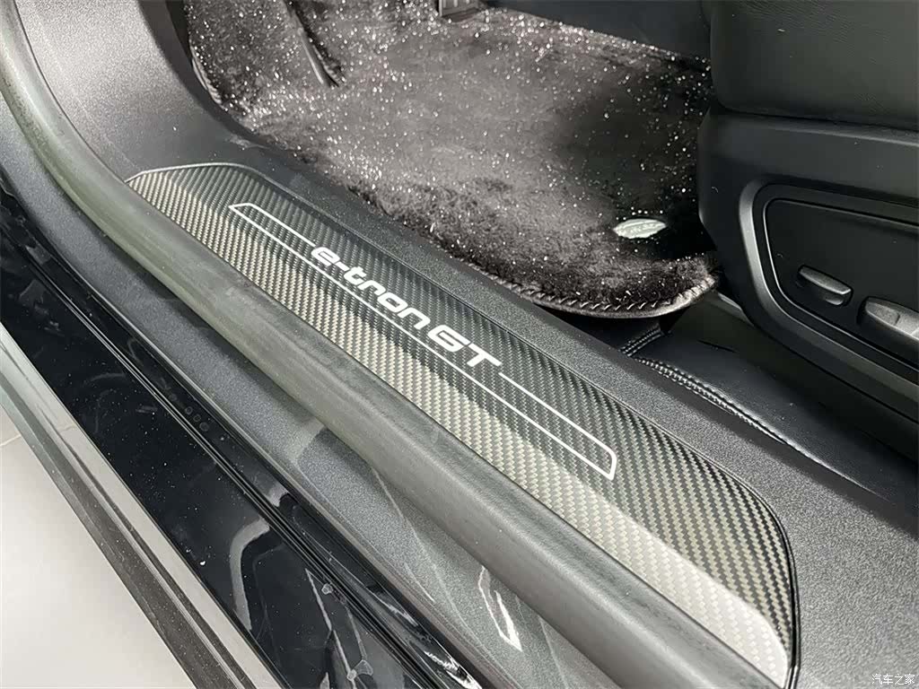 Audi e-tron, 2025 14
