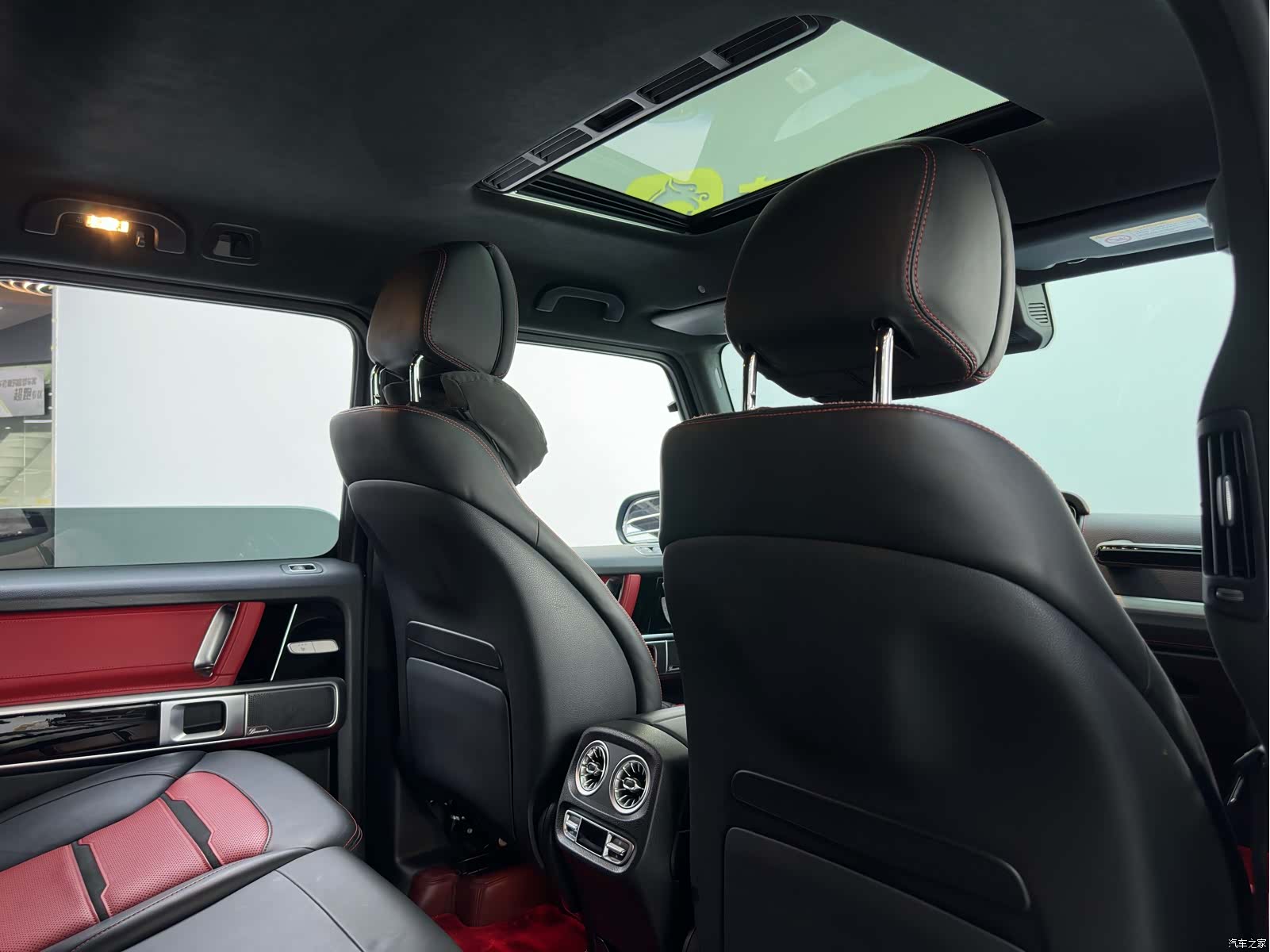 Mercedes-Benz G-Class, 2019 24
