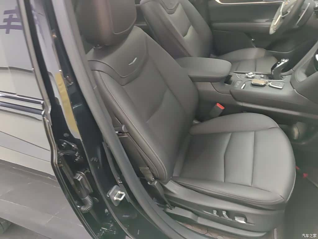 Cadillac XT5, 2023 25