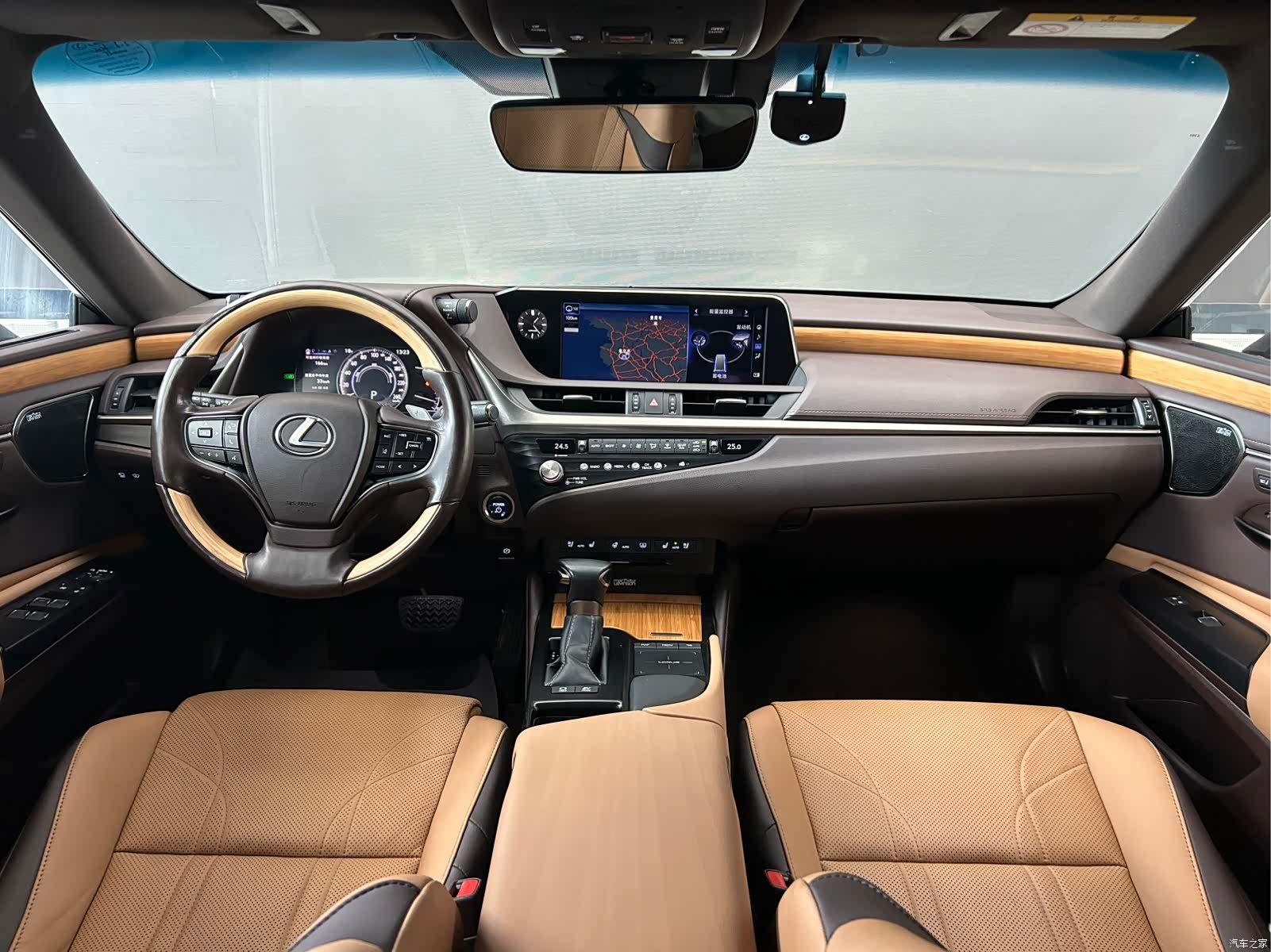 Lexus ES, 2021 12
