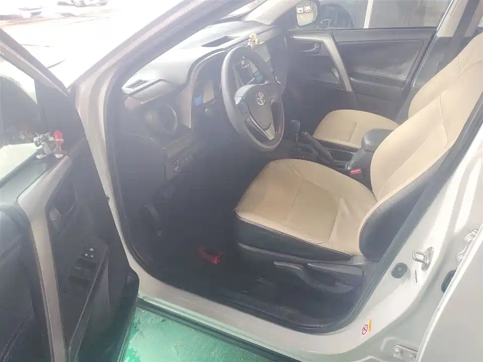 Toyota RAV4 Rongfang