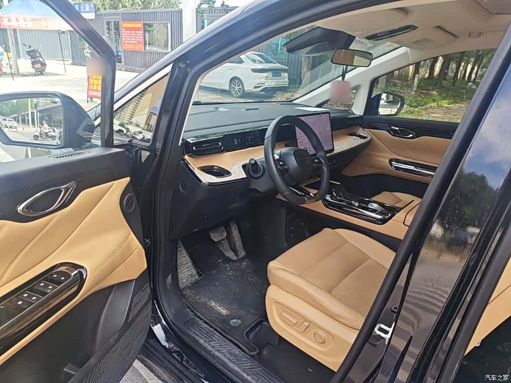 Trumpchi E8, 2024 16