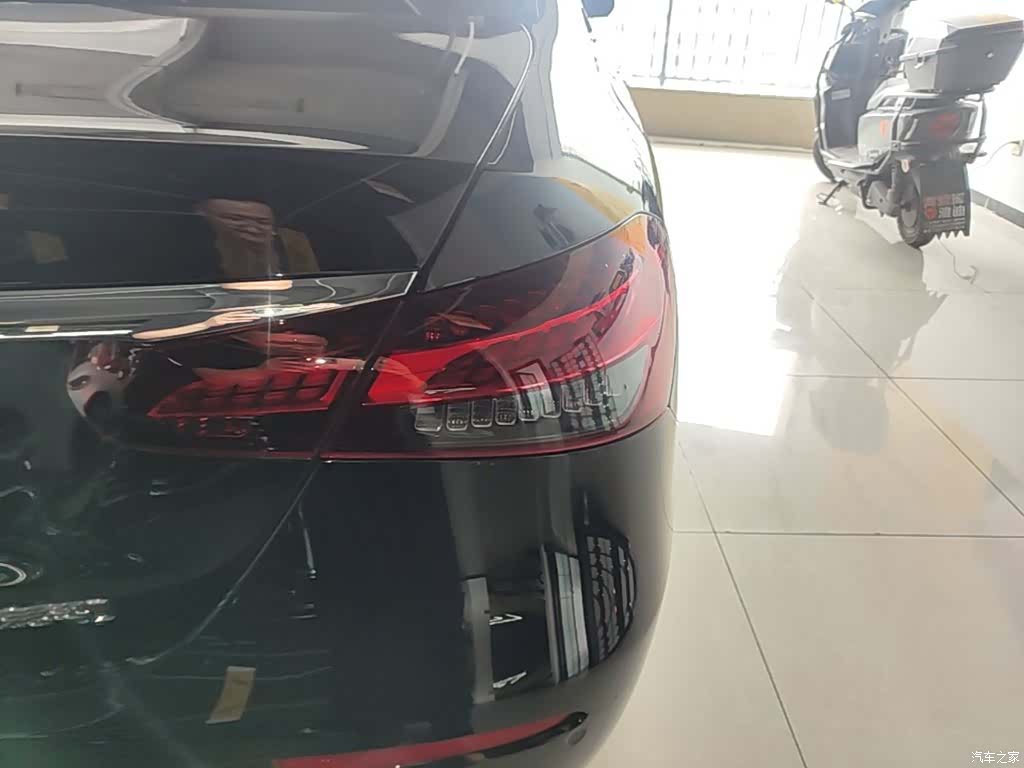 Mercedes-Benz E-Class, 2023 8