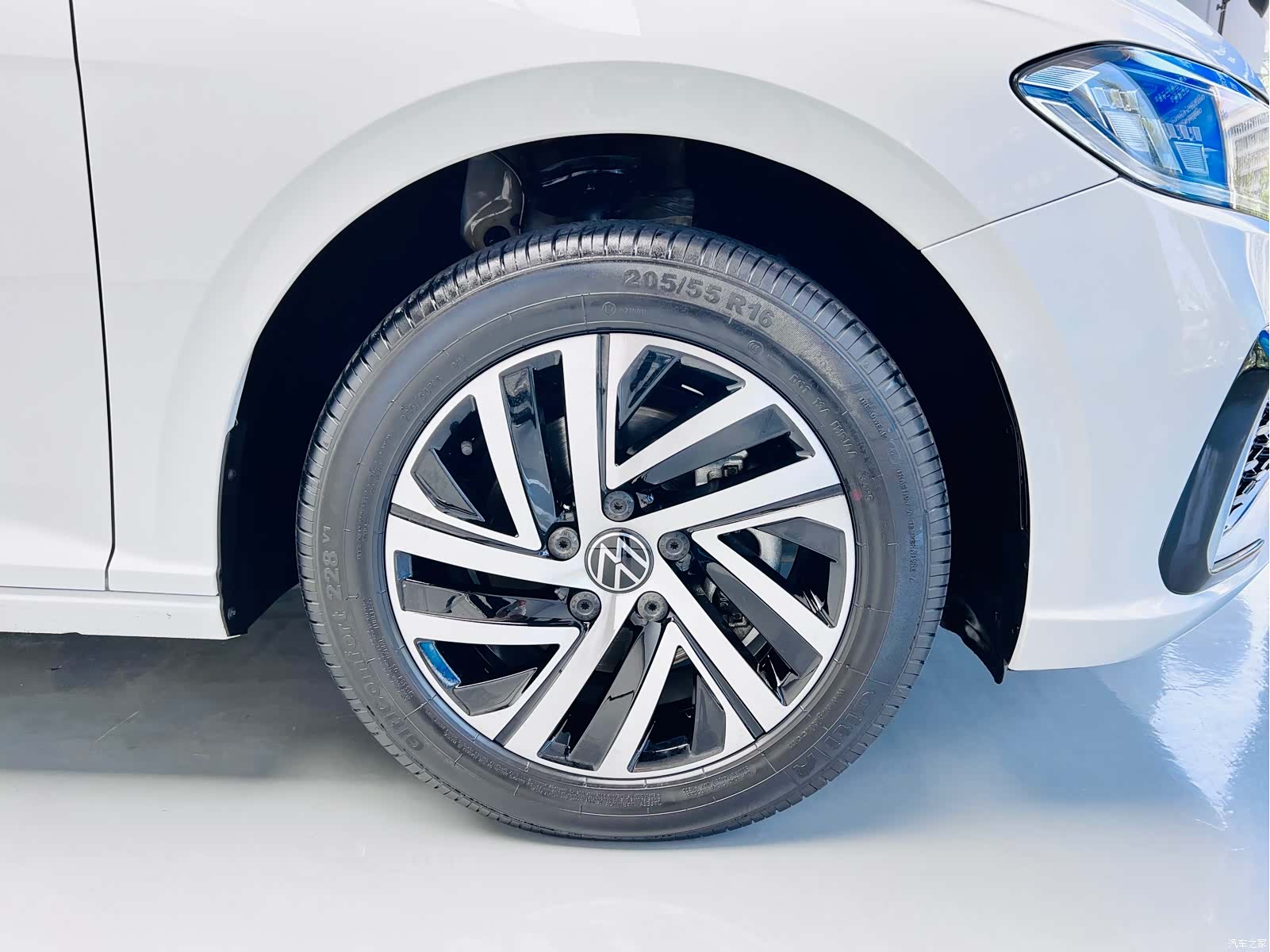 Volkswagen Lavida, 2022 4