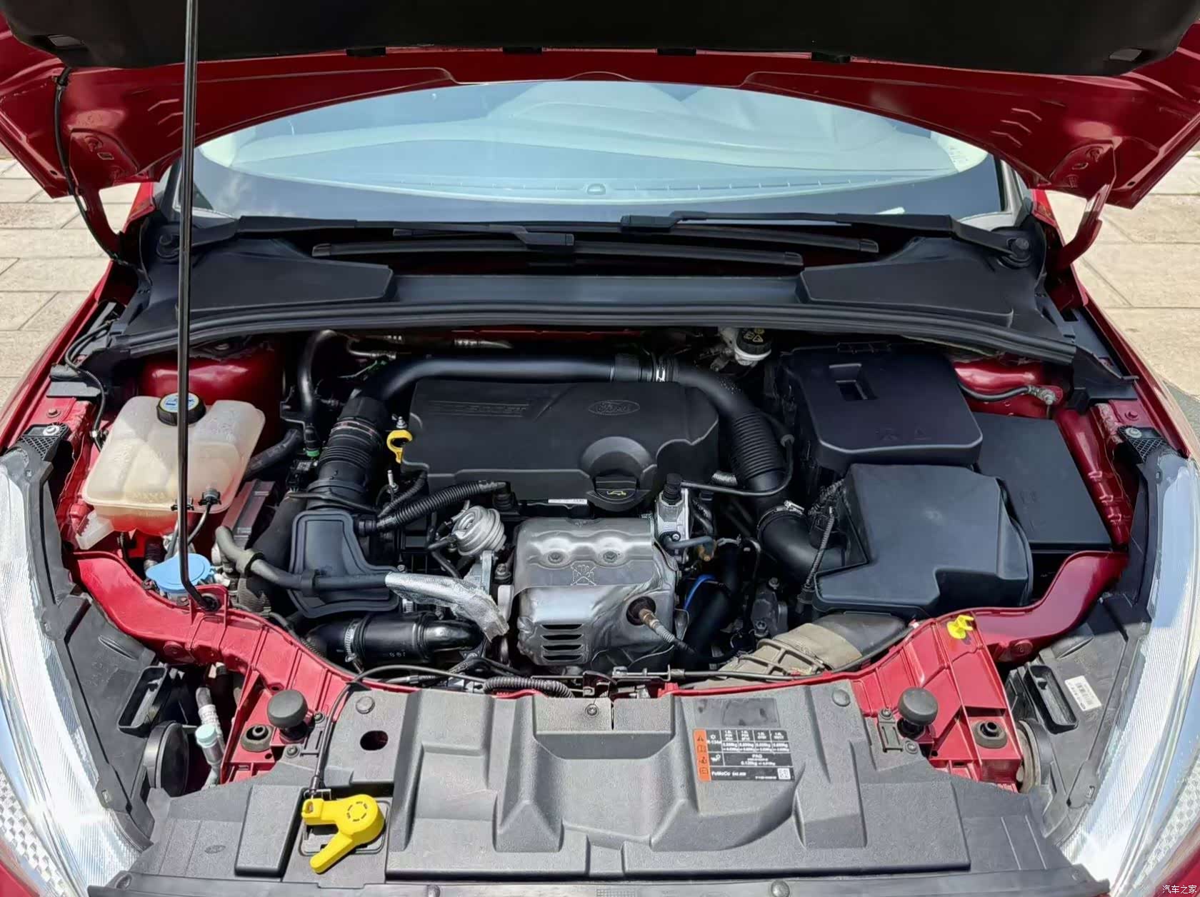 Ford Focus, 2015 10