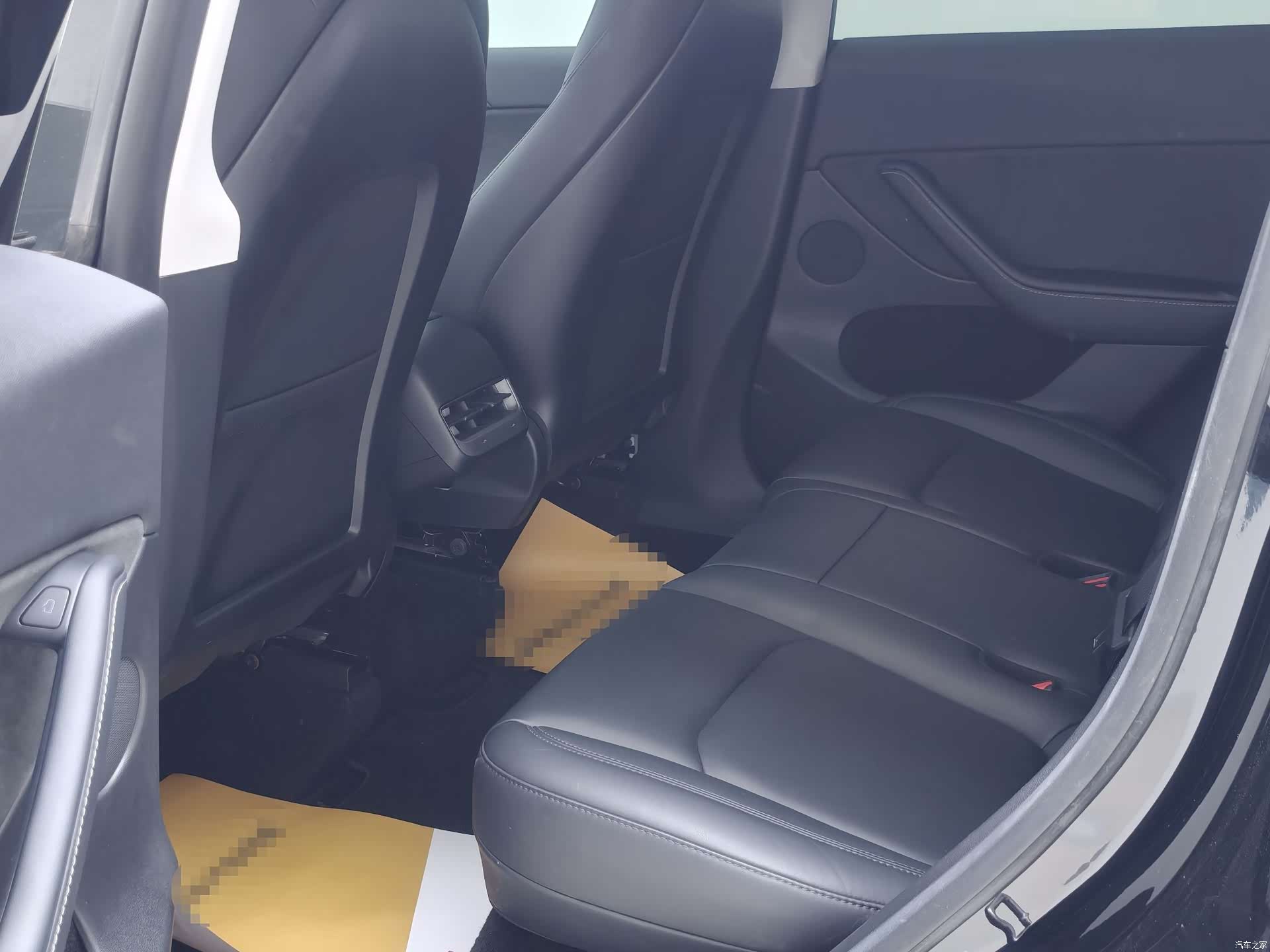 Tesla Model Y, 2023 все фото