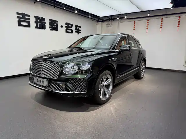Bentley Bentayga 2021 — купить из Китая под заказ