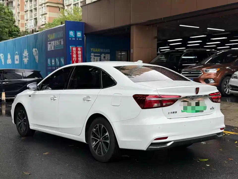 Roewe i6