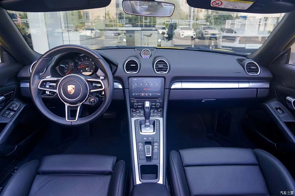 Porsche Boxster, 2024 25