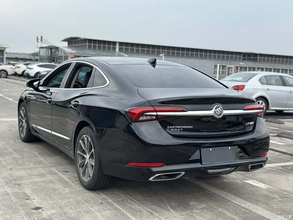 Buick LaCrosse, 2022 все фото
