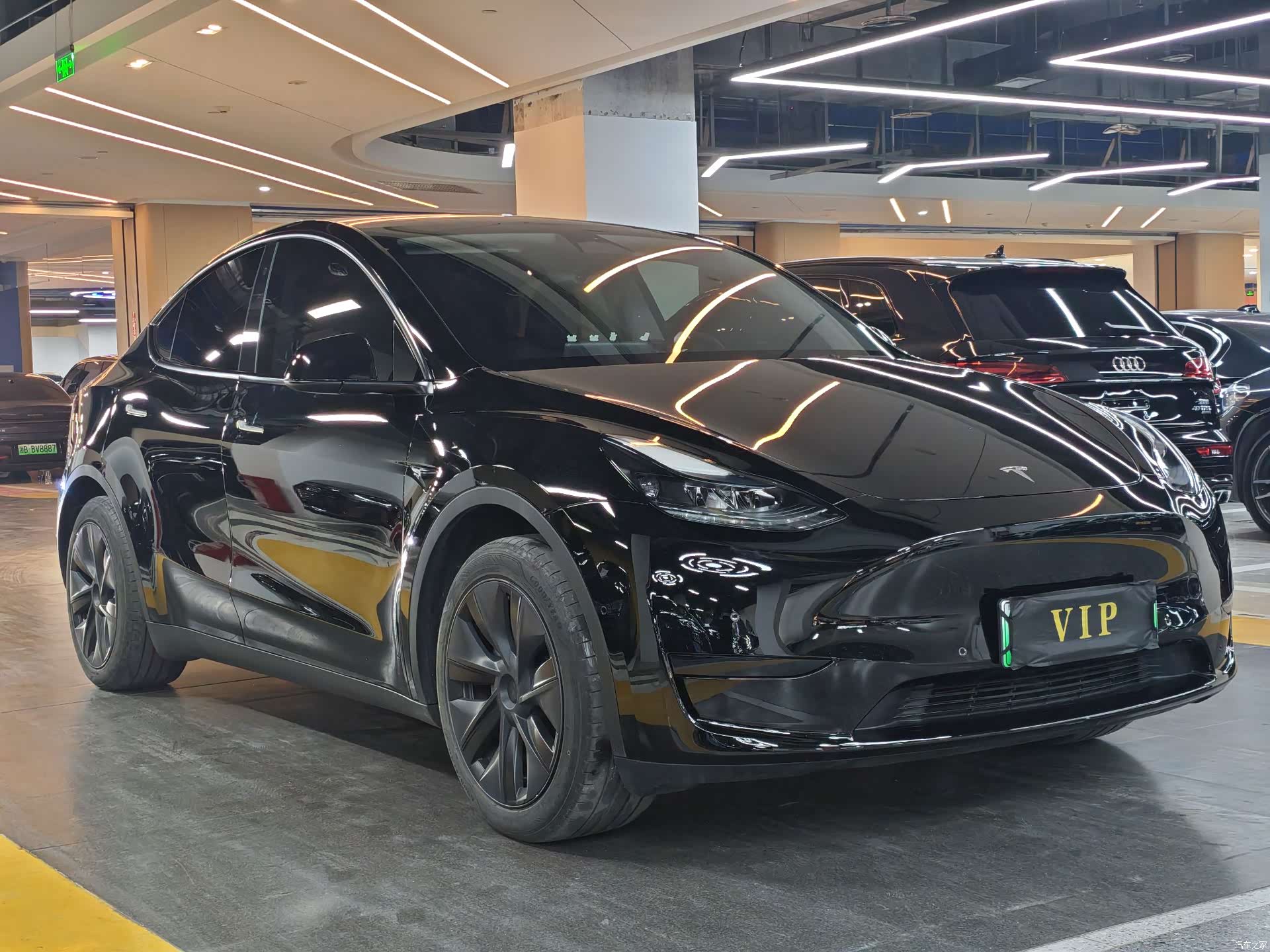 Tesla Model Y, 2023 3