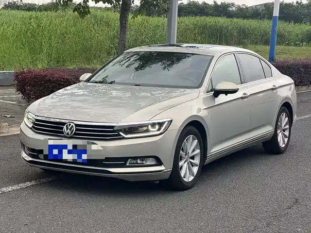 Volkswagen Magotan 2017 — купить из Китая под заказ